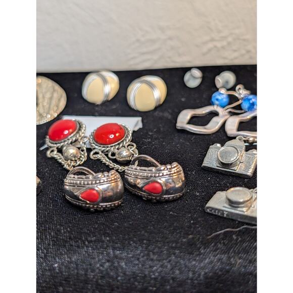 Fourteen Silver Tone Red White Blue Theme Pierced Earring Jewelry Lot - Picture 9 of 15